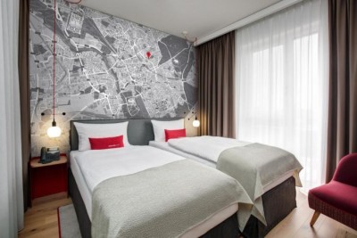 Τι λέει η ΚΥΑ για τα δωμάτια απομόνωσης στα ξενοδοχεία για κρούσματα