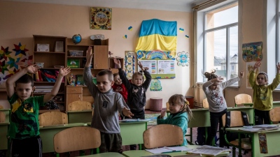 Πόλεμος λογοκρισίας από την Ουκρανία - Ο υπουργός παιδείας απαγορεύει τη ρωσική γλώσσα σε σχολεία και πανεπιστήμια