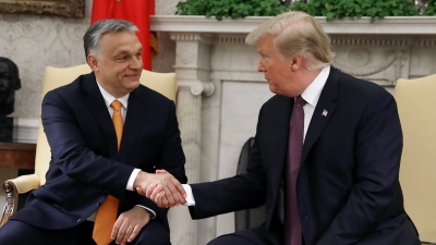 Ο απεσταλμένος του Biden στην Ουγγαρία... μάλωσε τον Οrban για τη στήριξη στον Trump