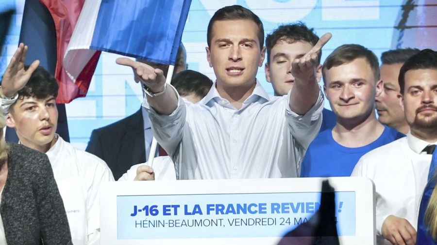 Στα χέρια της ακροδεξιάς το μέλλον της Ευρώπης - Πώς το «έξω οι ξένοι» των νέων έγινε ψήφος εμπιστοσύνης σε AdF και Le Pen