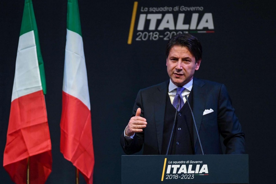 Conte (πρωθυπουργός Ιταλίας): Διατηρεί τον προϋπολογισμό της και τη δέσμευσή της στο ευρώ η κυβέρνηση