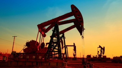 Άνοδος άνω του 3% στο πετρέλαιο, σε υψηλό 4 μηνών οι τιμές WTI και Brent