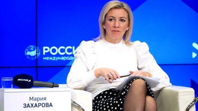 Βολές από Zakharova: Οι Αγγλοσάξονες φτιάχνουν τη δική τους, εναλλακτική Ιστορία, αλλά η Ρωσία θα την γκρεμίσει