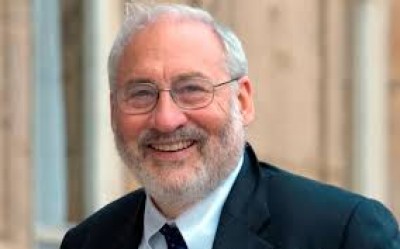 Stiglitz: Το μεγάλο στοίχημα για τον Biden είναι να ενώσει ξανά τους διαιρεμένους από τον Trump Αμερικανούς