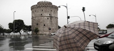 Καταρρακτώδης βροχή στη Θεσσαλονίκη