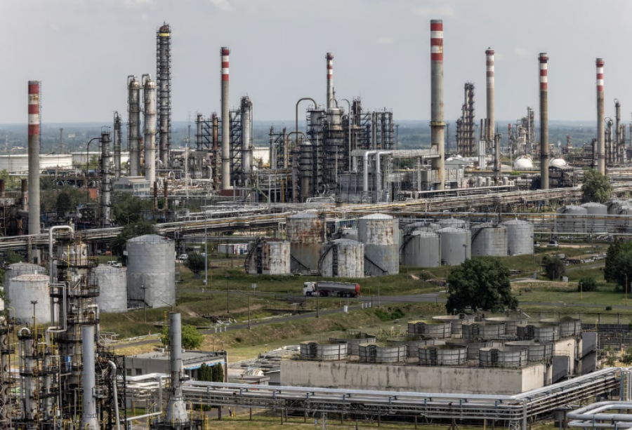 H Σλοβακία ζητά από την Ουκρανία να ξεμπλοκάρει τις προμήθειες πετρελαίου από τη Lukoil - Προτείνει τεχνική λύση