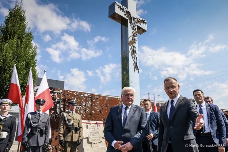 Πολωνοί και Γερμανοί τίμησαν την 80ή επέτειο της εξέγερσης της Βαρσοβίας του 1944 – Οι δηλώσεις Duda και Steinmeier