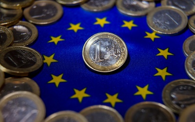 Σε χαμηλά 2 ετών το ευρώ μετά τις αποφάσεις της ΕΚΤ - Κάτω από τα 1,10 δολ.