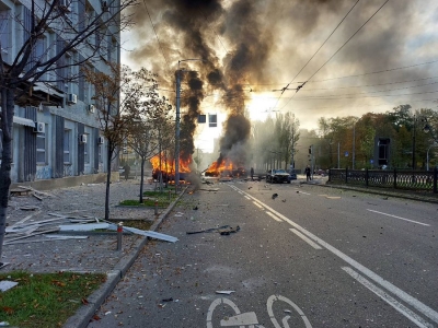 Εκρήξεις στο Κίεβο – Αναχαιτίστηκαν 13 drones - Ζημιές σε δύο κυβερνητικά κτήρια