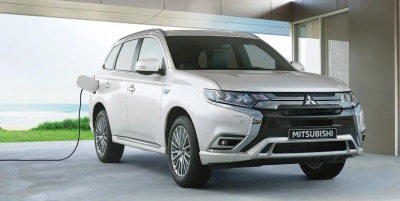 Το νέο Mitsubishi Outlander PHEV, από 45.900 ευρώ