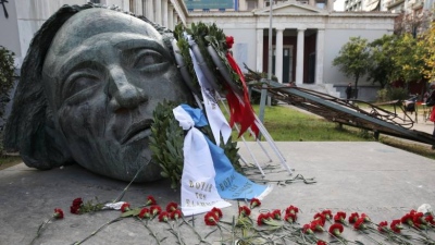 Γιατί πρέπει να καταργηθούν οι εορτασμοί για το Πολυτεχνείο - Αναχρονιστική και διχαστική εκδήλωση με ψεύτικες ειδήσεις