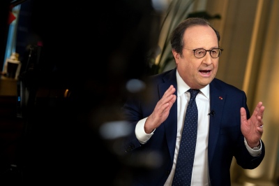 Γαλλία: Νίκη για τον πρώην πρόεδρο Hollande στην περιφέρεια της Corrèze - Καλεί σε μέτωποο κατά της Le Pen