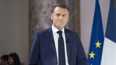 Άτακτη οπισθοχώρηση Macron υπό την πίεση της Le Pen - «Δεν θα στείλουμε στρατεύματα στην Ουκρανία στο άμεσο μέλλον»