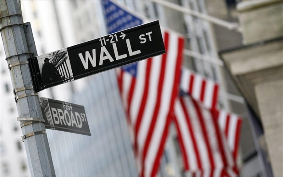 Οριακές μεταβολές και νέο ρεκόρ για τον S&P 500 στη Wall, μετά την έκθεση για τις λιανικές πωλήσεις