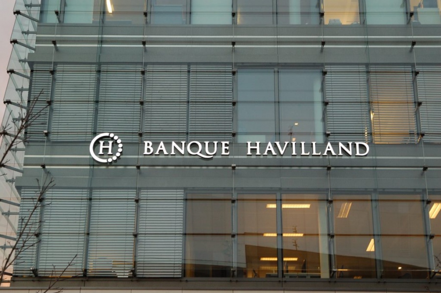 Αποσύρει την άδεια της Banque Havilland η ΕΚΤ – Η παρέμβαση του πρίγκιπα Andrew και η παραδοχή για σχέσεις με τη Ρωσία