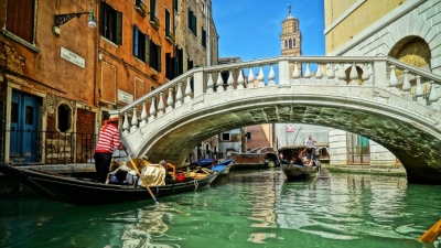 Η Βενετία περιορίζει τις τουριστικές ομάδες σε 25 άτομα