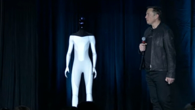 Ο Elon Musk αποκαλύπτει το ανθρωποειδές ρομπότ - Θα είναι φιλικό, με ύψος 1,73 εκ. και θα κάνει χειρωνακτικές δουλειές