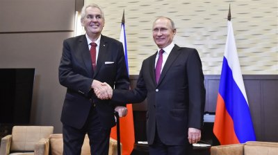 Την αμοιβαία άρση των κυρώσεων μεταξύ Ρωσίας - ΕΕ ζήτησε ο Τσέχος πρόεδρος