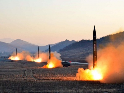 Γιατί η Βόρεια Κορέα κλιμακώνει την ένταση με την νέα εκτόξευση δύο βαλλιστικών πυραύλων μικρού βεληνεκούς