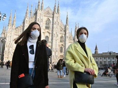 Ιταλία: Πολιτικές αντιπαραθέσεις για το εμβόλιο - Ανησυχίες για την κακή οργάνωση