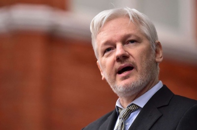 WSJ: Ο Julian Assange δεν είναι ήρωας, είναι απλά εξωνυμένος κατάσκοπος
