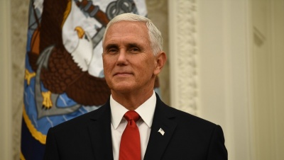 Pence (ΗΠΑ): O Λευκός Οίκος σχεδιάζει τη σταδιακή κατάργηση της ομάδας κρούσης κατά του κορωνοϊού