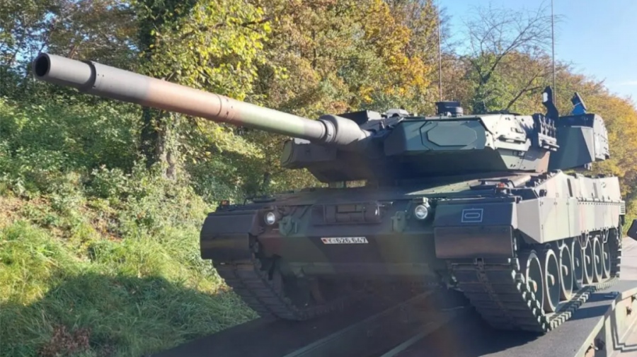 Η Γερμανία παρέλαβε το πρώτο Leopard 2 με το ισραηλινό σύστημα προστασίας Trophy – Μετά τις δοκιμές θα το «ρίξουν» στην… Ουκρανία