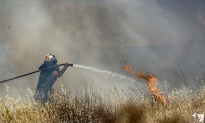 Εκκενώνεται η συνοικία Δέση στον Γέρακα: Μήνυμα 112 - «Απομακρυνθείτε προς λεωφόρο Μαραθώνος»