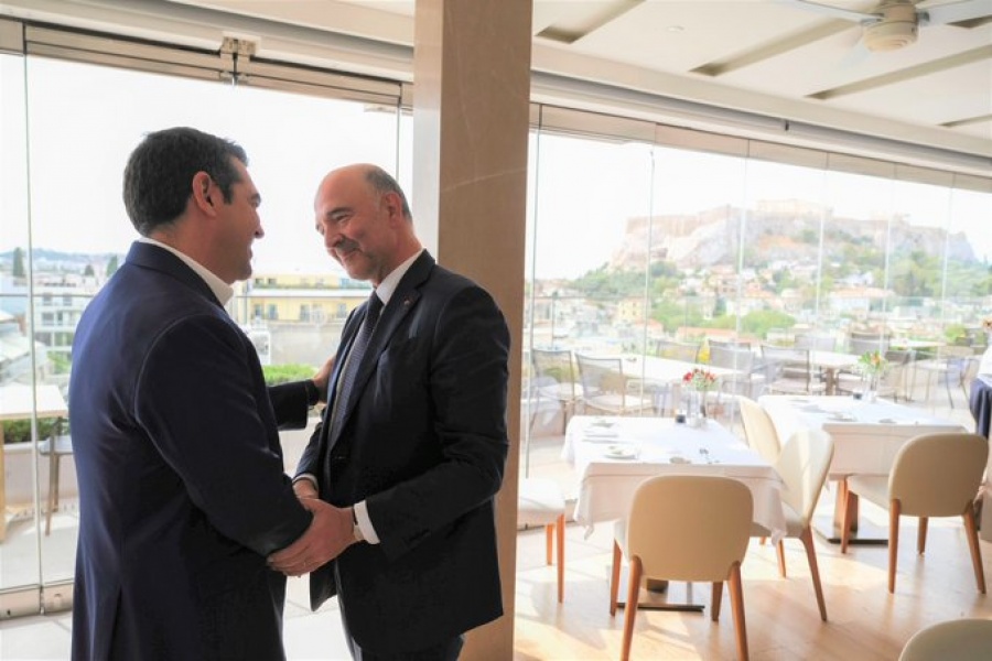 Συνάντηση Τσίπρα - Moscovici: Πολιτικές και οικονομικές εξελίξεις στο επίκεντρο