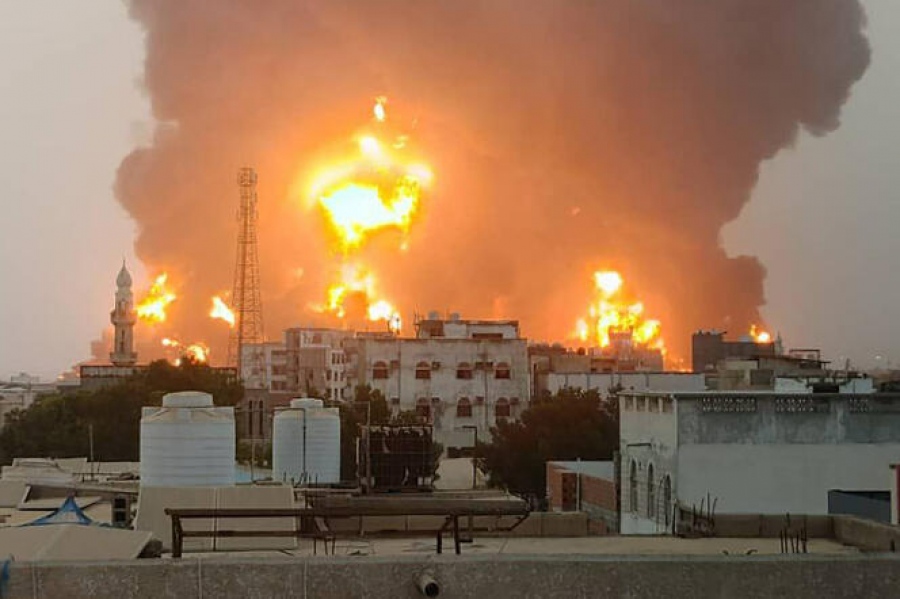 Κόλαση στην Μέση Ανατολή: Πυραυλικό μπαράζ των Houthi κατά του Ισραήλ, αντίποινα για το χτύπημα στην Hodeidah