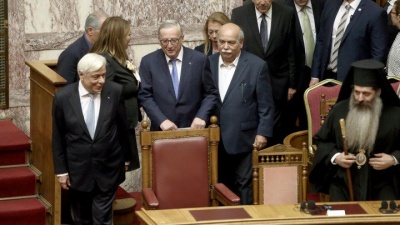 Juncker: Να σεβαστούν όλοι τις δεσμεύσεις για το χρέος - Επείγει η λύση για FYROM, να απελευθερωθούν οι Έλληνες στρατιωτικοί