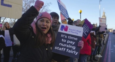 Βρετανία: Νέες απεργίες από τους υγειονομικούς, παρά τη συμφωνία για αύξηση μισθών