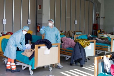 Ιταλία: Ολικό lockdown ζητούν οι ιατρικοί σύλλογοι λόγω της πίεσης στα νοσοκομεία