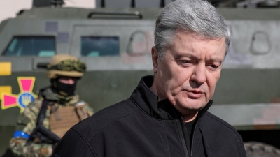 Ουκρανία – Πρωτοφανής αυταρχισμός Zelensky: Δεν άφησε τον πρώην πρόεδρο  Poroshenko να βγει από τη χώρα