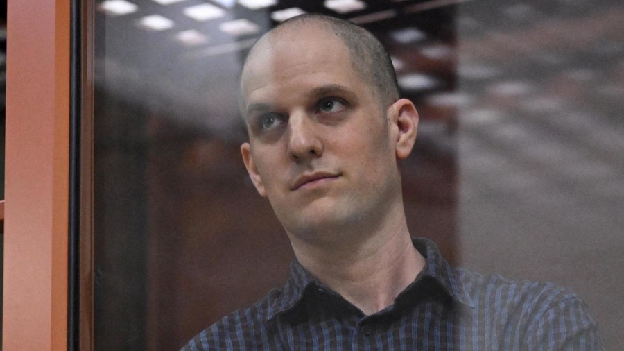 Σε 16 χρόνια κάθειρξη για κατασκοπεία καταδίκασε η Ρωσία δημοσιογράφο του WSJ