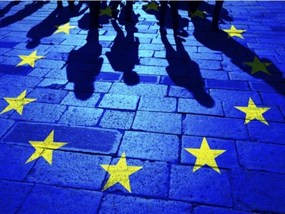 Η Ευρώπη δεν επιτρέπει να είναι κανείς συντηρητικός… Οι προειδοποιήσεις για «κρίση» αφθονούν μετά τις εκλογές