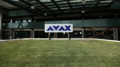 AVAX: Ταμειακές ροές από νέες επενδύσεις, δέσμευση για μέρισμα και αγορά ιδίων μετοχών