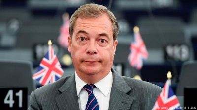 Farage: Μικρή αναβολή του Brexit και πρόωρες βουλευτικές εκλογές