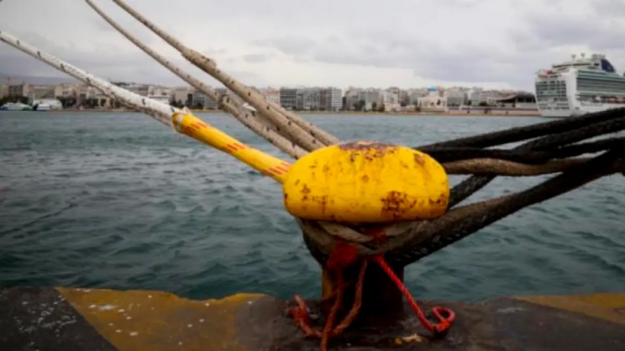 Αίγινα: Απαγόρευση απόπλου πλοίου λόγω μηχανικής βλάβης