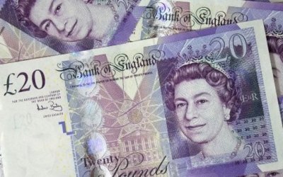 Σε υψηλά 4,5 μηνών η στερλίνα - Προσδοκίες για αύξηση επιτοκίων από την Bank of England