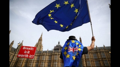 Βρετανία: Χιλιάδες διαδηλωτές έξω από το Κοινοβούλιο ζητούν νέο δημοψήφισμα για το Brexit