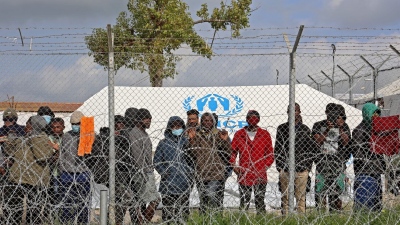Έκθεση: 1,1 εκατομμύριo μετανάστες υπέβαλαν αίτηση για άσυλο στην ΕΕ το 2023 – Αύξηση ροών και μείωση απελάσεων