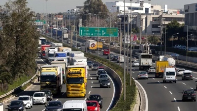 Ανατροπή βυτιοφόρου με υγραέριο - Κλείνει η εθνική οδός Αθηνών – Λαμίας - Μεγάλη επιχείρηση των αρχών