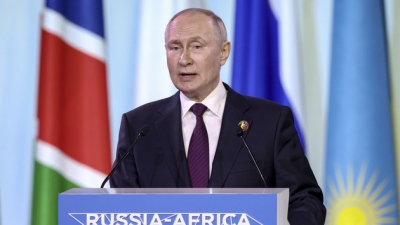 Putin (Ρωσία) προς Ουκρανία: Ξεχάστε τις ειρηνευτικές συνομιλίες όσο επιμένετε στην «αντεπίθεση»