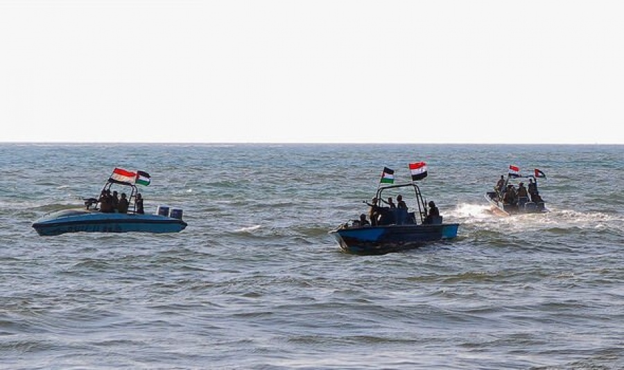 Ηouthi: Επίθεση σε ένα αμερικανικό αντιτορπιλικό και σε δύο εμπορικά πλοία