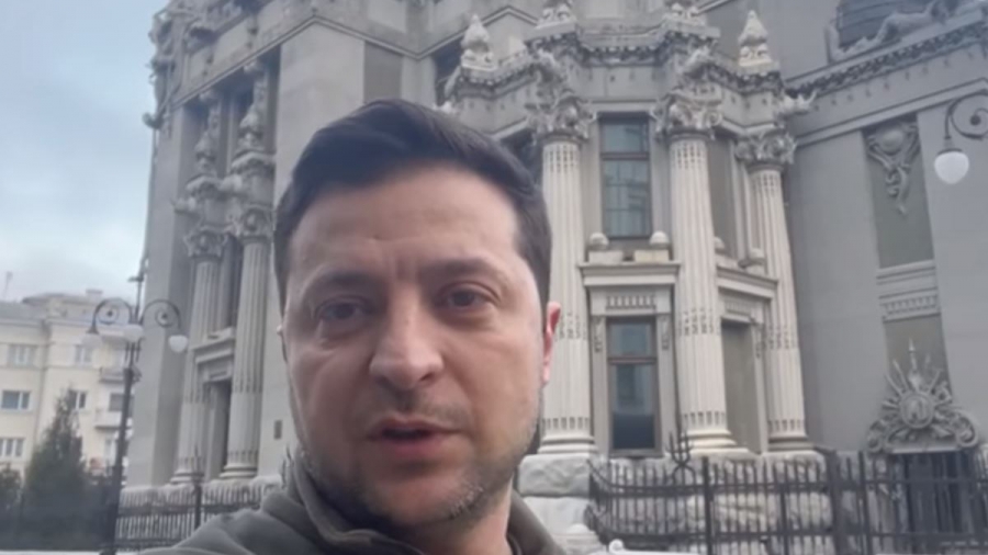 Zelensky: Είμαι εδώ - Δεν θα παρατήσουμε τα όπλα μας, θα  υπερασπιστούμε την πατρίδα μας