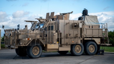 Ο στρατός του Ηνωμένου Βασιλείου δοκιμάζει όπλο laser σε τεθωρακισμένο όχημα Wolfhound