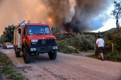 Πυρκαγιά έχει εκδηλωθεί στον Εθνικό Δρυμό Οίτης - Σε συναγερμό η Πυροσβεστική