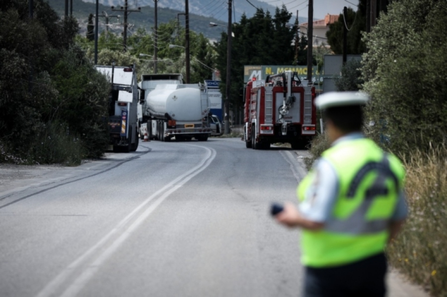 Ανετράπη βυτιοφόρο στη Λεωφόρο Σχιστού, υπάρχει διαρροή υγραερίου