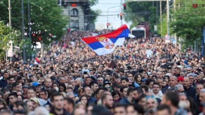 H Δύση θέλει μια… «έγχρωμη επανάσταση» στη Σερβία - Στόχος να ρίξουν τον μη βολικό πρόεδρο Vucic